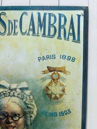 Insegna pubblicitaria Bêtises de Cambrai
