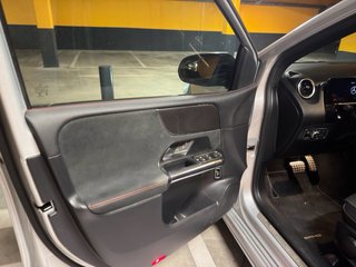 Mercedes-Benz Clase B200d AMG Line