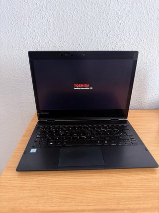 Portátil Toshiba i7 SSD Táctil 2 en 1 tactil