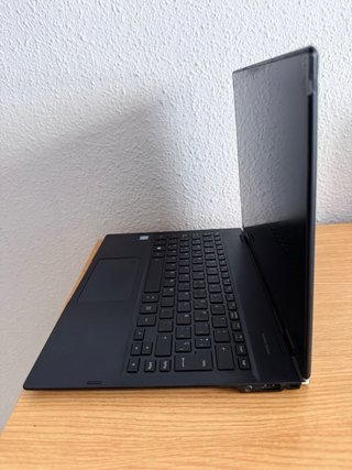 Portátil Toshiba i7 SSD Táctil 2 en 1 tactil