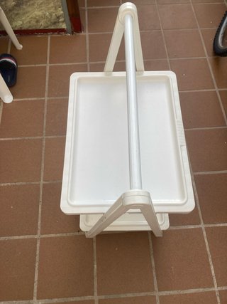Camarera plegable blanca Italia