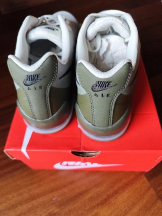 Nike Air Max Invigor Print Verde y Blanco