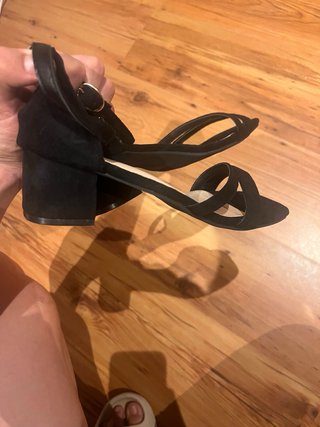 Zapatos negros de tacón