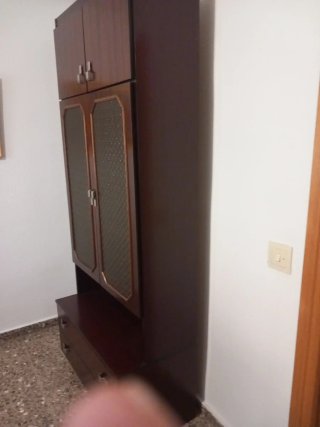 Estantería de madera, armario vitrina y cajones