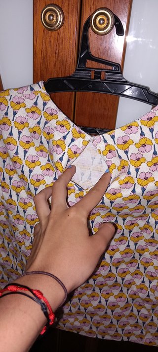 Top floral Zara Trafaluc Talla S