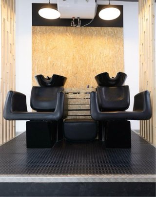 Barbería/Peluquería/centro estética en el centro