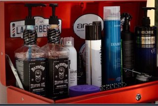 Barbería/Peluquería/centro estética en el centro