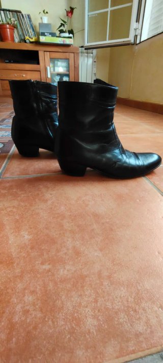 Botas de piel negras talla 42