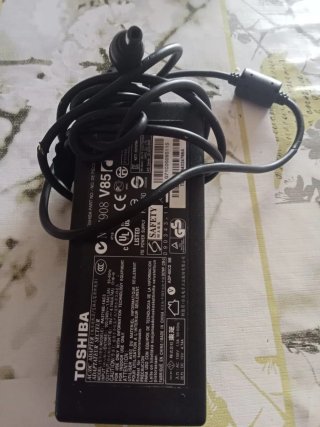 Cargadores Portátiles ASUS y TOSHIBA