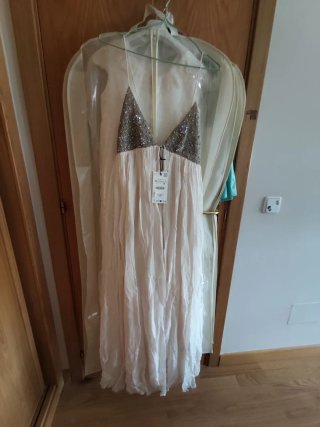 Vestido Zara lentejuelas beige y plateado XL