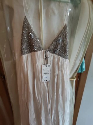 Vestido Zara lentejuelas beige y plateado XL