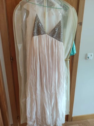 Vestido Zara lentejuelas beige y plateado XL