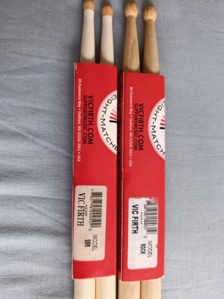 Par de juegos de baquetas Vic Firth vintages