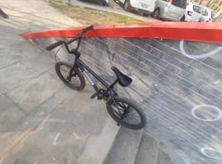 Bici BMX Negra