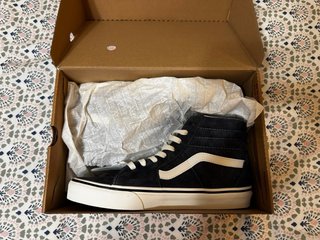 Zapatillas Vans SK8-HI Talla 41 Gris