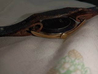 Reloj Technis Antimagético Dorado y Marron A cuerd