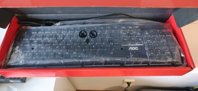 Teclado Gaming AOC GK200 RGB USB
