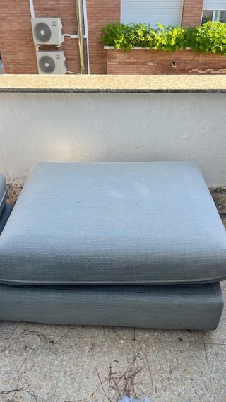 Puff tapizado gris