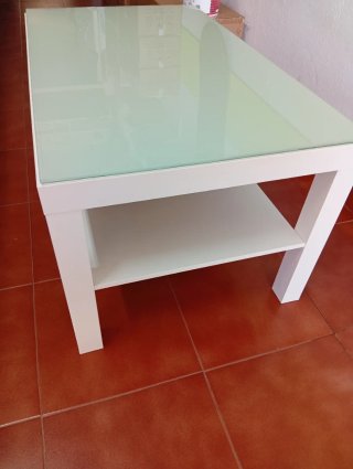 Mesa baja con cristal