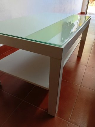 Mesa baja con cristal