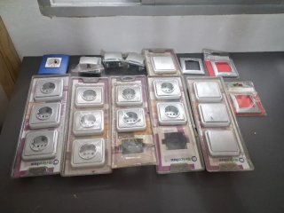 Enchufes y mecanismos eléctricos..