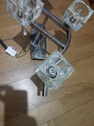 Lámpara de mesa moderna cristal y metal
