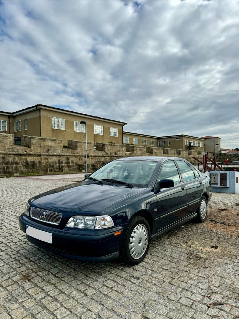 Volvo S40 2000 - foto 1