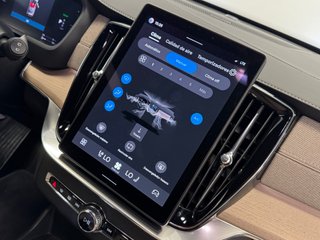 Volvo XC90 T8 AWD PLUS DARK RECHARGE AUTO