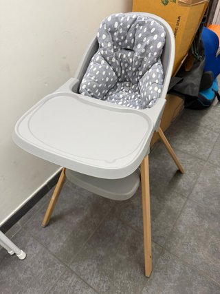 Trona bebé gris y madera