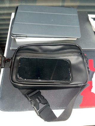 Bolso bandolera Saro negro hombre