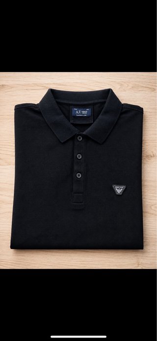 Polo Negro Armani con Detalles
