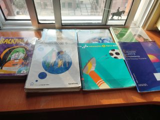 Libros de 5° de primaria Santillana y Anaya