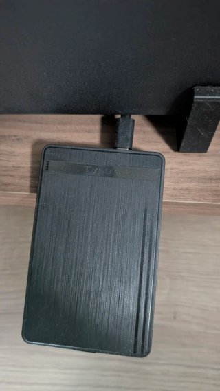PS4 Pro 4TB 2SSD más 2 HDD 2 mandos.