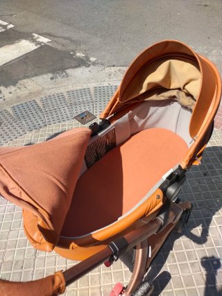 Carrito de bebé Hot Mom color camel