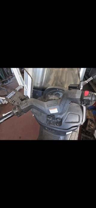 Suzuki Burgman 250 Maxi Scooter Gris