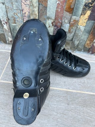 Botas hockey patines Sioux negras Talla 37.