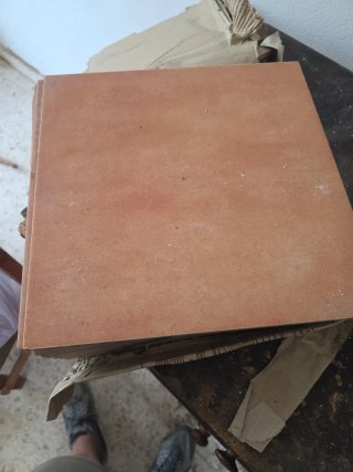 Losas de cerámica color terracota