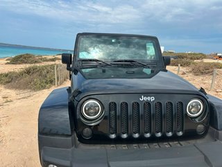 Jeep Wrangler Sahara