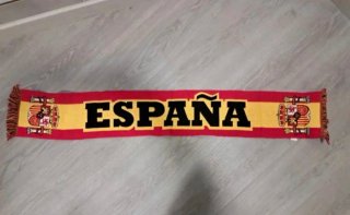 Lote bufandas y bandera Larios, Valencia, Milan