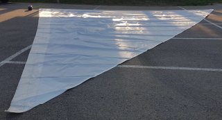 Vela Dacron casi nueva con protección solar