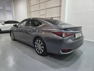 Lexus ES 2.5 300h Luxury