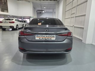 Lexus ES 2.5 300h Luxury