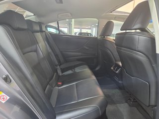 Lexus ES 2.5 300h Luxury