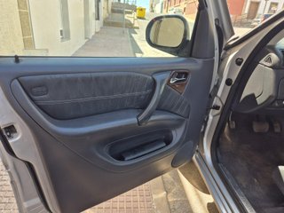 Mercedes-Benz ML 320 V6 (Automático / 4x4 / Enganc
