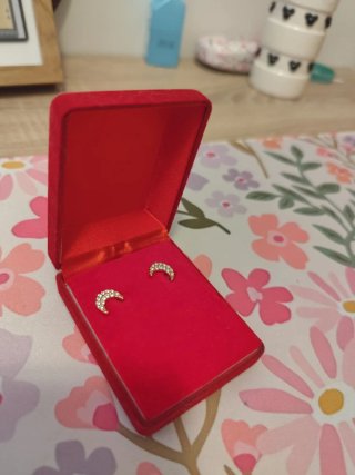 Pendientes Luna Brillantes y caja elegante
