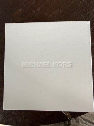 Reloj Michael Kors Access Dorado Mujer