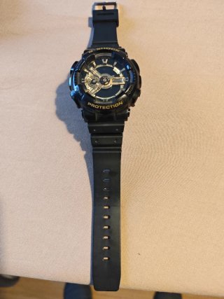 Reloj Casio G-Shock Negro/Dorado