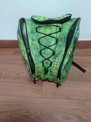 Mochila para patines verde