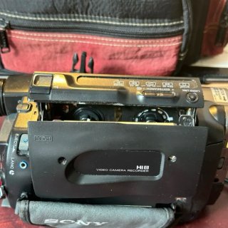 Videocámara Sony Handycam Hi8 CCD-TR713E PAL