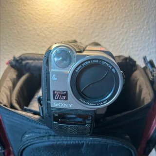 Videocámara Sony Handycam Hi8 CCD-TR713E PAL